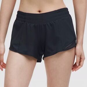 Lululemon Hotty Hot Low-Rise Lined Short 2.5 inches